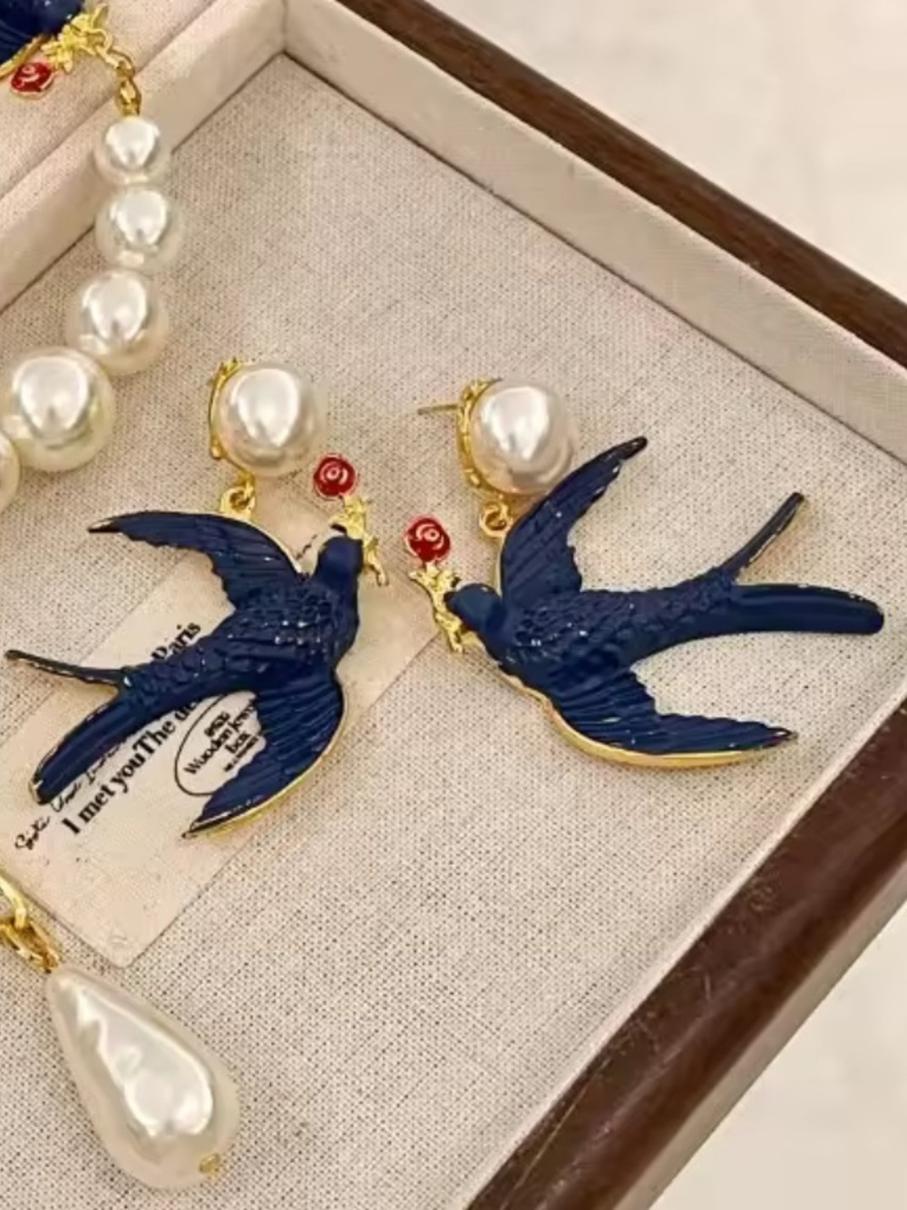Vintage Etoile Swallow Pearl
Lariat Earrings